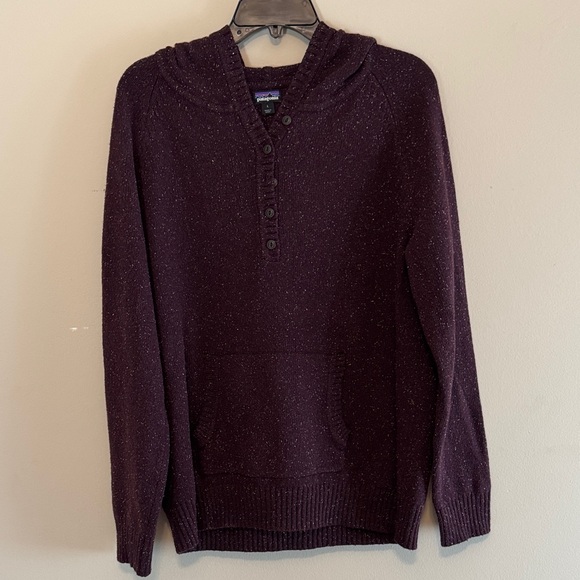 Patagonia Sweaters - Patagonia Plum Sparkle Knit Hooded Pullover